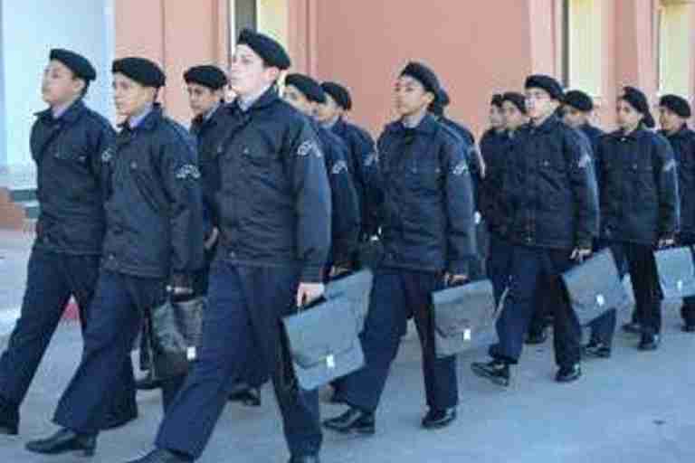 277 مترشحا للطور المتوسط يجتازون الامتحان الكتابي