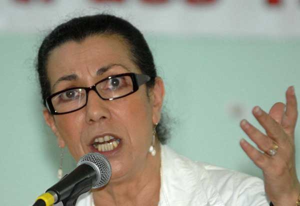 حنون تدعو النساء إلى التجنيد لتحقيق مساواة في الحقوق