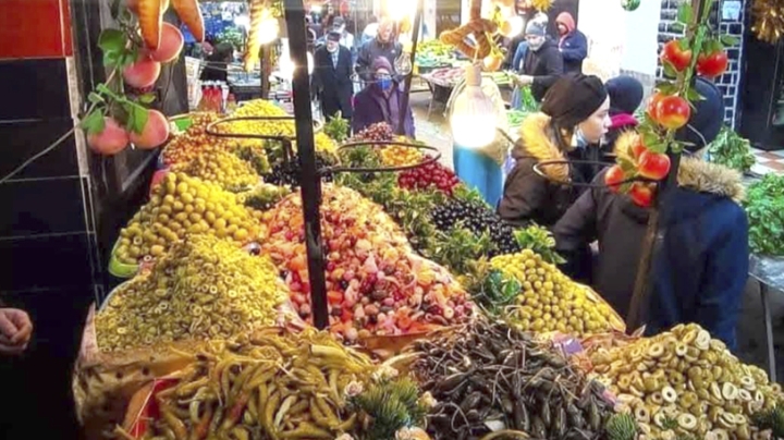 تمسُّك بالتقاليد الأصيلة