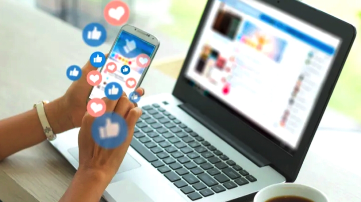 المذكرات الورقية تنسحب من يوميات الأفراد