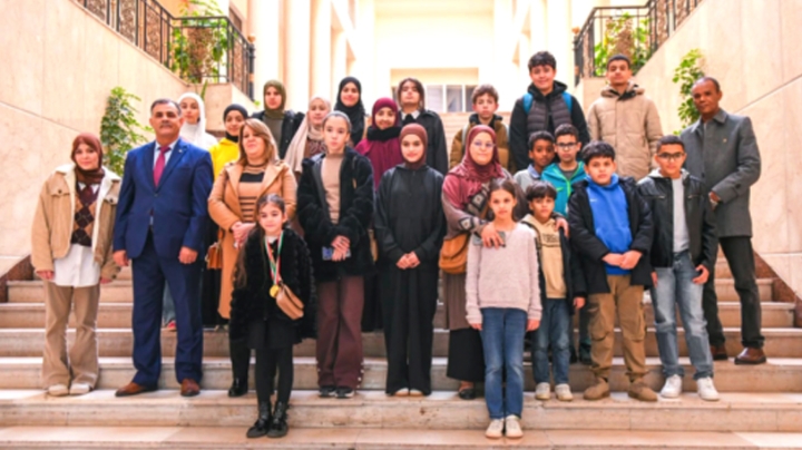 تلاميذ متوسطتين بالرغاية في ضيافة الهيئة التشريعية