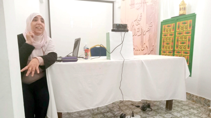 مطالبة بالعودة إلى تقاليدنا في اللباس والحلي