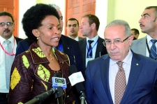 وزير الخارجية الليبي يؤكد على الدور المحوري للجزائر