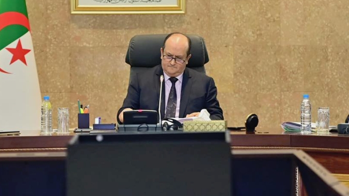 مشاريع تنموية ضخمة على طاولة الحكومة