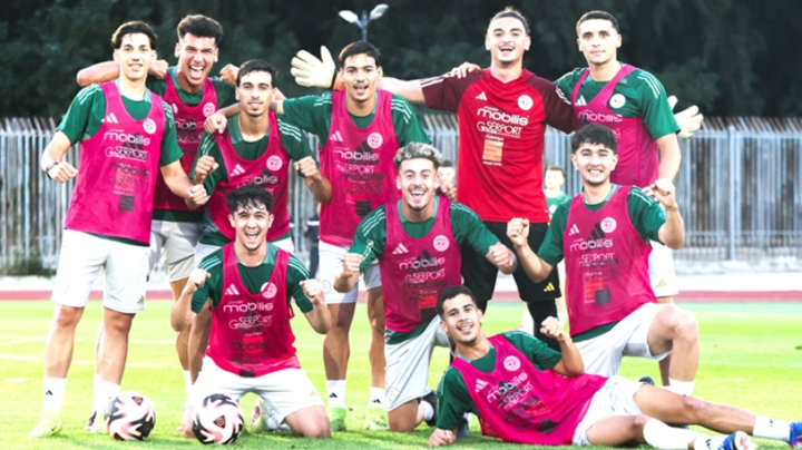 المنتخب الوطني يواصل استعداداته بعنابة