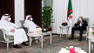 رئيس الجمهورية، السيد عبد المجيد تبون-الشيخ فيصل بن ثاني آل ثاني، رئيس استثمارات آسيا وإفريقيا في جهاز قطر للاستثمار ورئيس مجلس إدارة مجموعة "أوريدو" للاتصالات