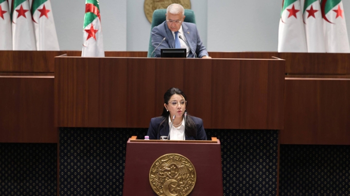 هؤلاء ممنوعون من القيد في السجل التجاري