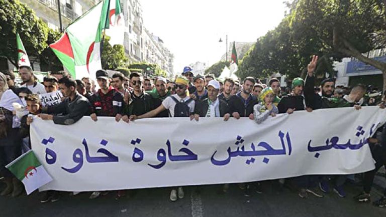 مرافقة الجيش للحراك الشعبي وحمايته لم تُرض المتربصين