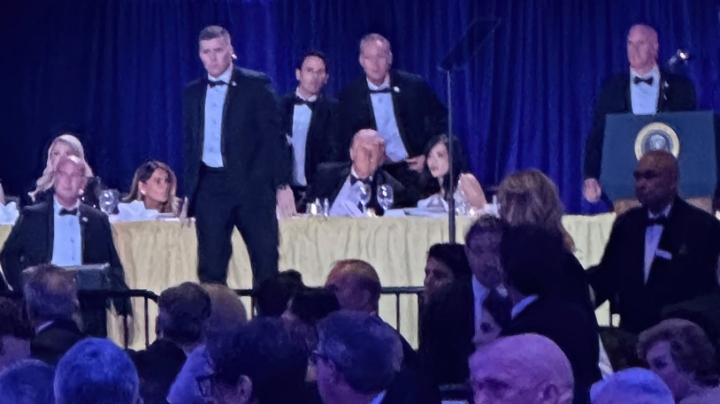 إجلاء الرئيس ترامب وكبار المسؤولين الأمريكيين