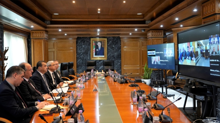 تزايد الطلب على استيراد النفط الجزائري ومشتقاته