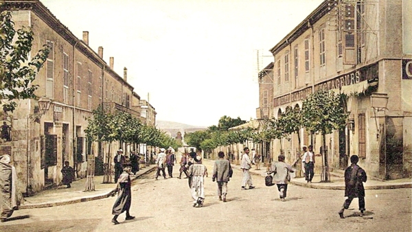 من الذاكرة