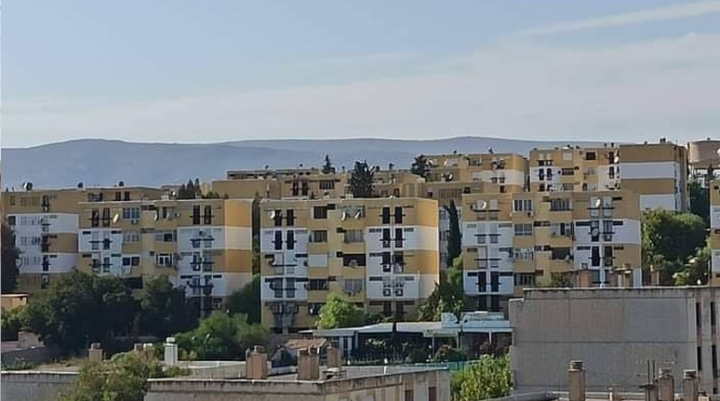 السكان يشكون توقف أشغال التهيئة