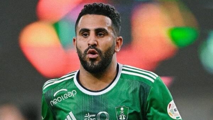 محرز يعد بالفوز على الهلال في قمة البطولة السعودية