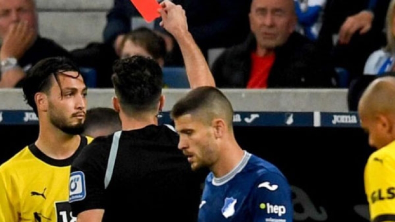 أول طرد لبن سبيعيني مع بوروسيا دورتموند