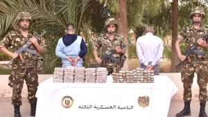 إحباط محاولة إدخال 19 قنطارا من المخدرات عبر الحدود مع المغرب