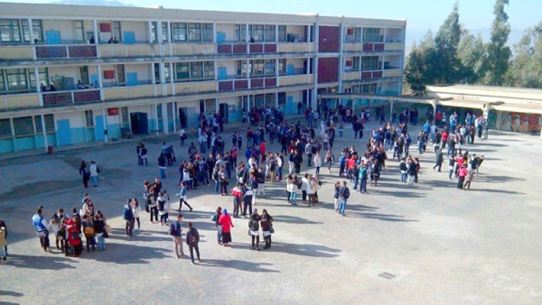 مناقصة لإعادة بناء ثانويتي عميروش والخنساء