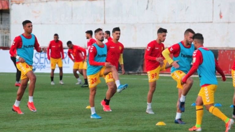 زاوي في سباق ضد الساعة