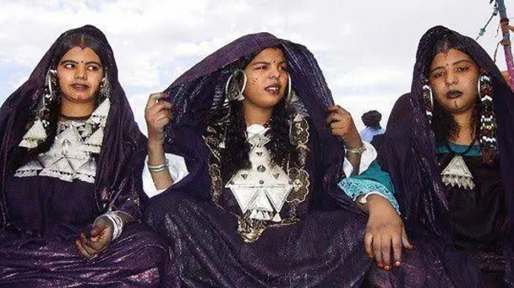 ورشة تكوينية حول الملحفة الصحراوية التقليدية &quot;الجوالي&quot;