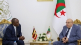 وزير الصناعة الصيدلانية، وسيم قويدري - سفير جمهورية أوغندا بالجزائر، جون كريستوم ألنتوما نسامبو