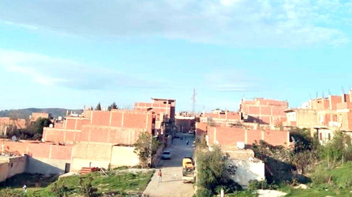 الانطلاق في تسوية عقود سكنات البناء الذاتي والتطوري