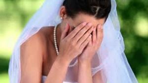 عروس تأجل زفافها 7 مرات