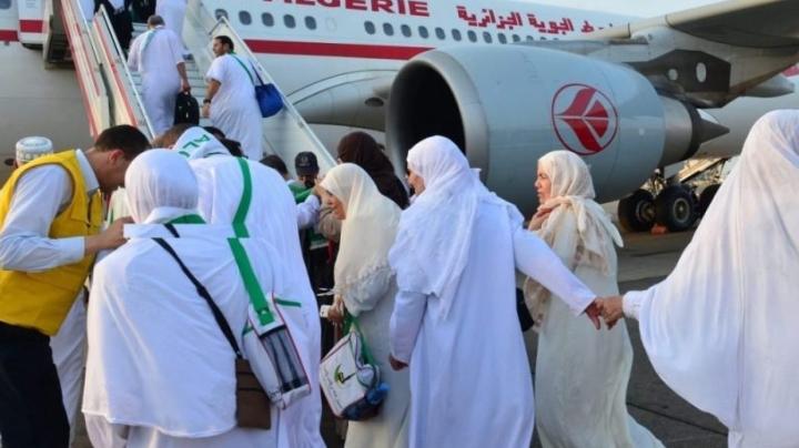 مغادرة أول فوج من الحجاج إلى البقاع المقدسة