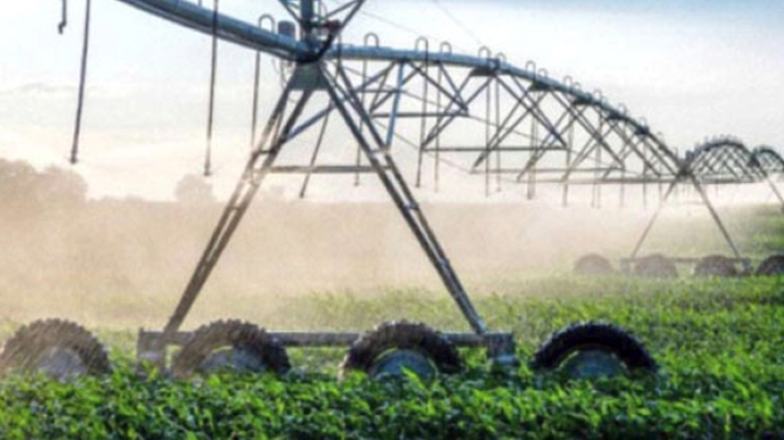 استعمال تقنية الرش العملاق بسيدي عبد الرحمان