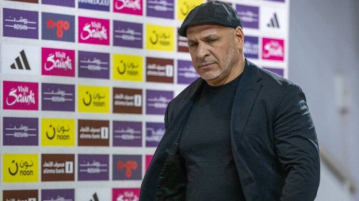 تفاصيل وقرار يقربان زكري من تدريب الشباب