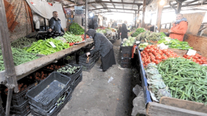 المنحة التضامنية وتموين السوق أولوية