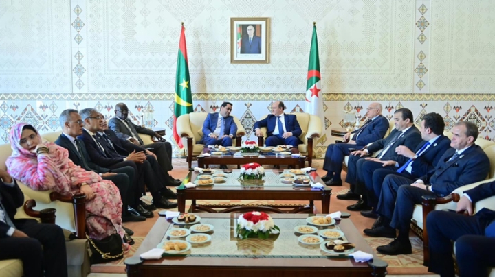 الوزير الأول الموريتاني يحلّ بالجزائر