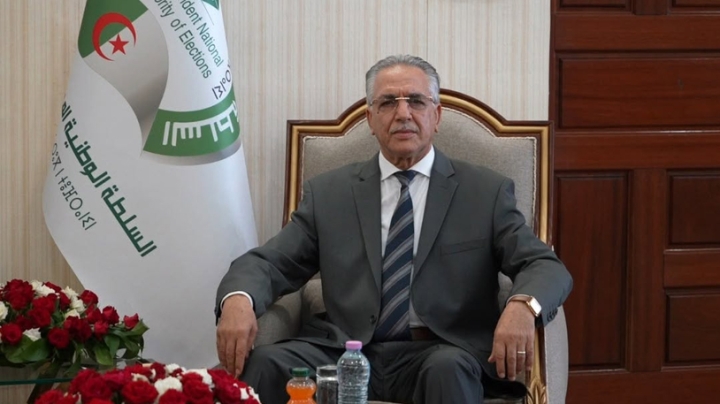 رئيس سلطة الانتخابات يستقبل عددا من رؤساء الأحزاب