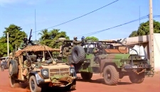 التدخل العسكري الفرنسي يهدد بتقسيم إفريقيا الوسطى