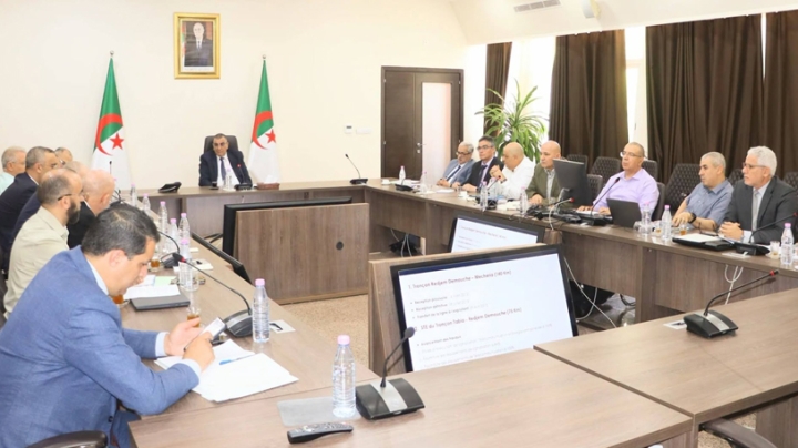 استكمال البنى التحتية لاستغلال منجم غارا جبيلات في الآجال
