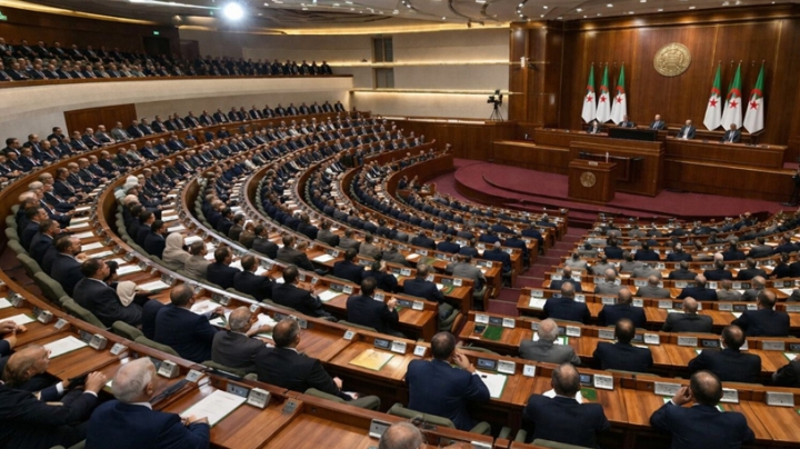 المصادقة على التعديل التقني للدستور بعد غد الأربعاء