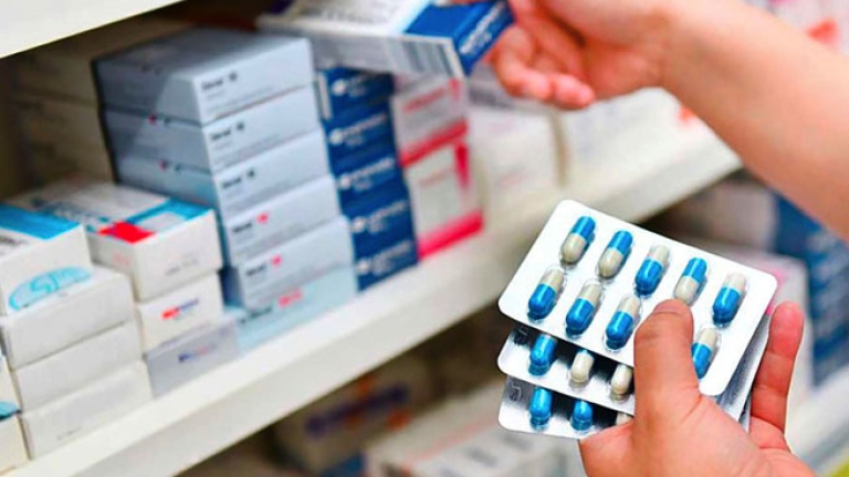 ندرة الأدوية و&quot;كورونا&quot;.. المطلوب تدخل مستعجل