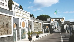 رئيس الجمهورية يعزي عائلة المرحوم العميد بلحاج مولود