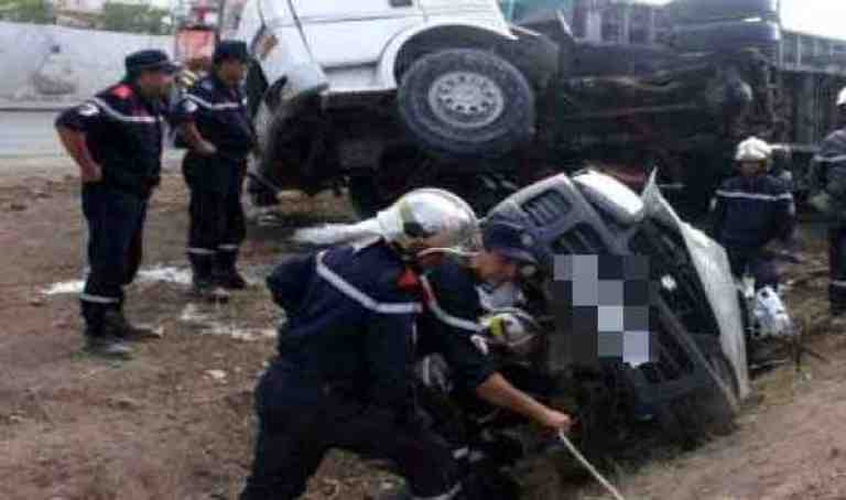 وفاة شخص وطفل في حادثين منفصلين