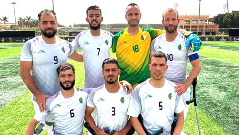 الجزائر تطيح بأنغولا وتتأهل للمونديال