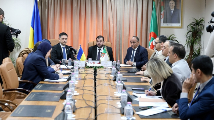 تنصيب المجموعة البرلمانية للصداقة "الجزائر- أوكرانيا"