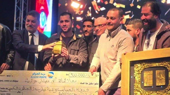 فرقة &quot;الحبايب&quot; تفتك جائزة &quot;لجدار الكبرى&quot;