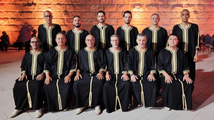 مسيرة حافلة في خدمة الفن الأصيل