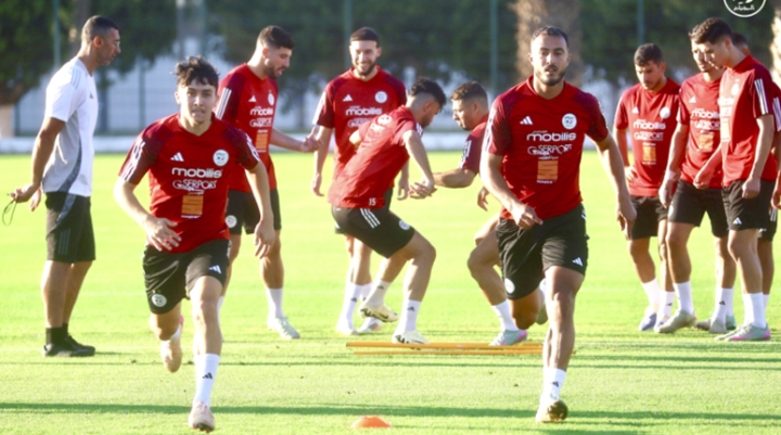 المنتخب المحلي يطير غدا نحو أوغندا