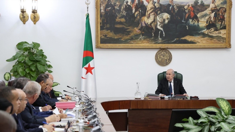 زيادات للمتقاعدين.. ولا هدم للسكنات في الشتاء